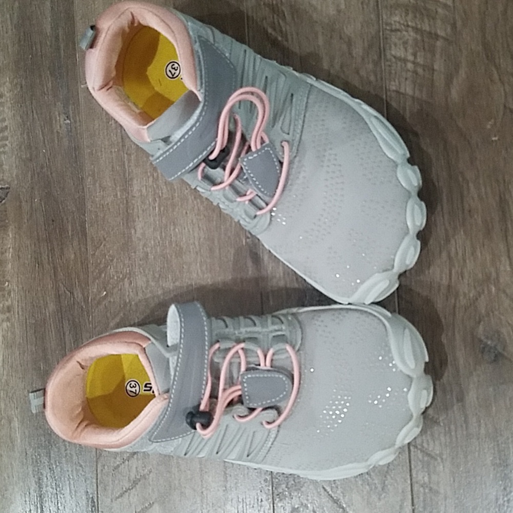 Water shoes sports-gentle land use